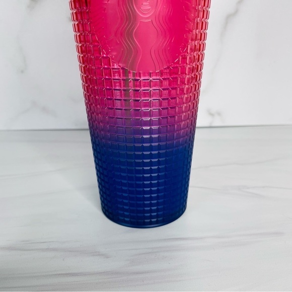 Starbucks 2022 Watermelon Pink Purple Gradient Ombre Grid 24oz Venti Tumbler Cup - Picture 2 of 6